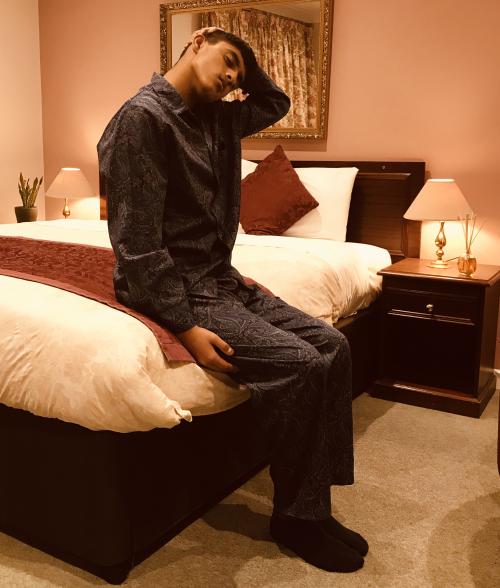 Neck stretch 1.jpg_1582125508